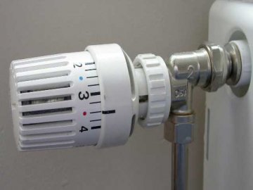 Терморегулятор на батарею для ефективної економії в опалювальний період*