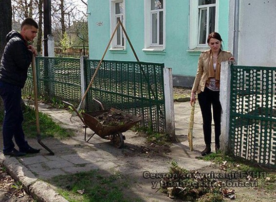 На Волині поліцейські вийшли на толоку. ФОТО 