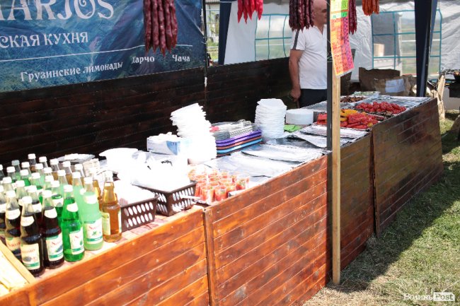 Від і до: чим і за скільки поласувати на «Бандерштаті». ФОТО