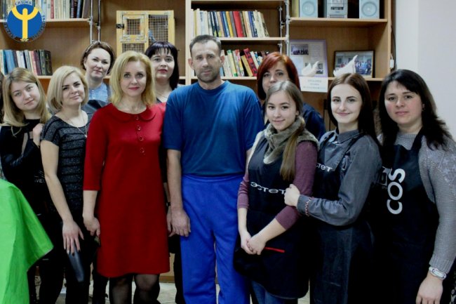 Волинським військовослужбовцям, які перебувають у госпіталі, змінили імідж. ФОТО