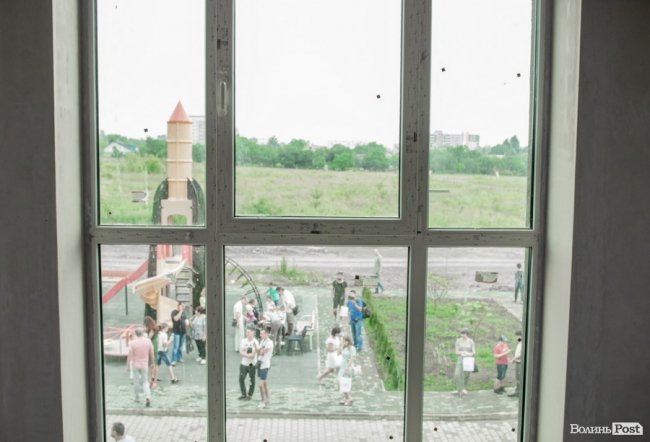 З музикою, кульками та подарунками: як ЖК «Юпітер» зустрічав своїх мешканців. ФОТО*