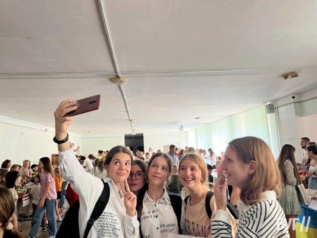 Школярі з Волині зібрали для 14 ОМБр майже 70 тисяч гривень