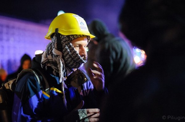 Євромайдан за півгодини до знесення. ФОТО