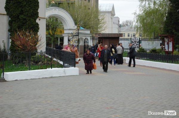 У Луцьку почали освячувати паску. ФОТО