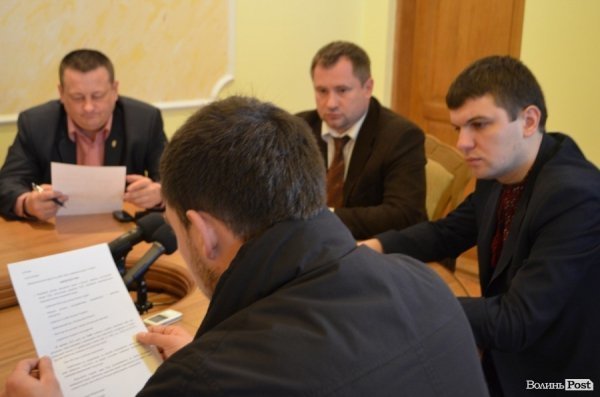 Правий Сектор заявив про початок люстрації на Волині. ФОТО