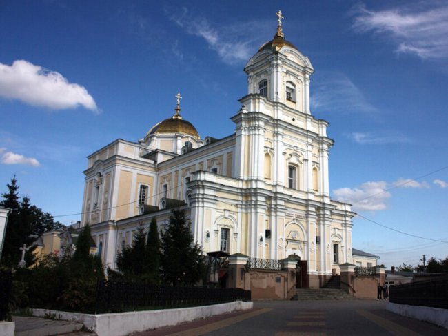 Де і коли у Луцьку посвятити паску