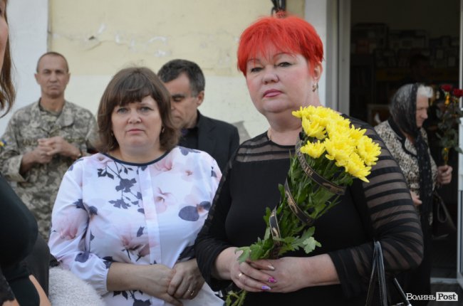 «Був сміливим, добрим і завжди допомагав»: у Луцьку попрощалися з Героєм Юрієм Лавренчуком. ФОТОРЕПОРТАЖ