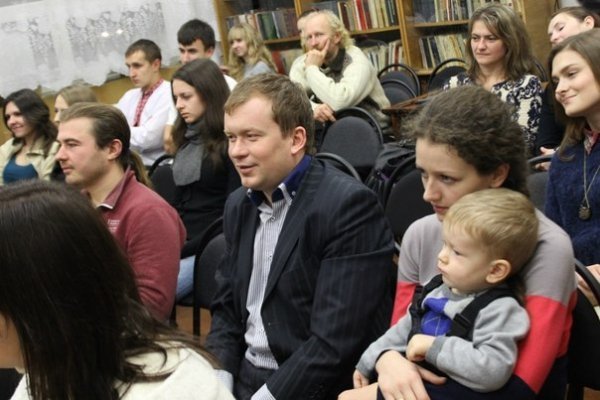 У Луцьку виступав кобзар. ФОТО