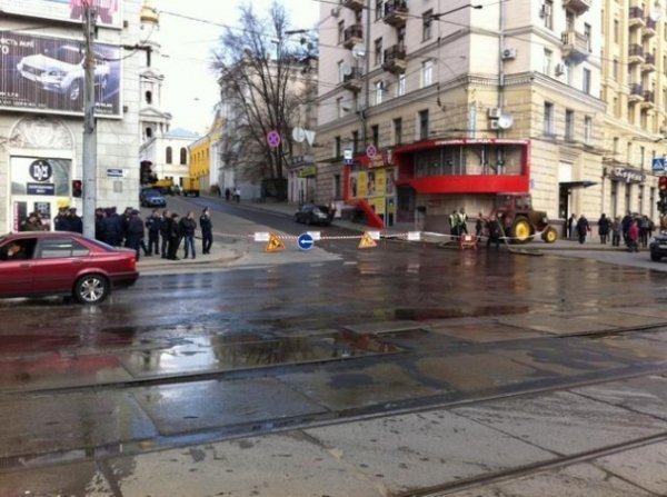 Як у Харкові блокують «Вставай, Україно!». ФОТО. ВІДЕО