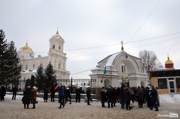 Лід, ополонка та Йорданська вода: Водохреще у Луцьку 