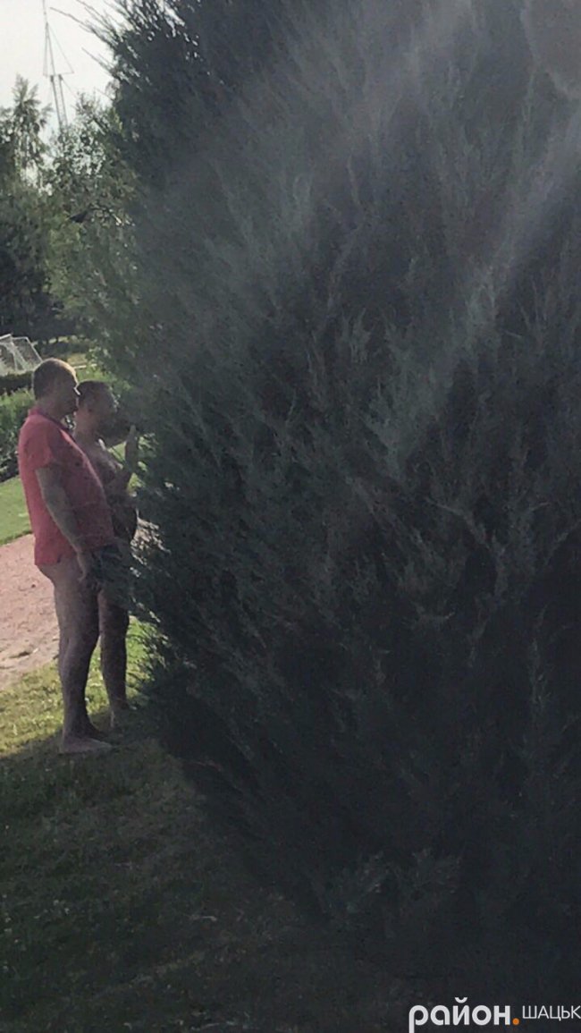 Неадекватні голі «мажори» на Світязі розлякали відпочивальників