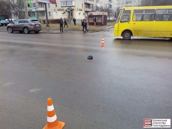 У Луцьку пішохід потрапив під колеса «Ауді». ФОТО