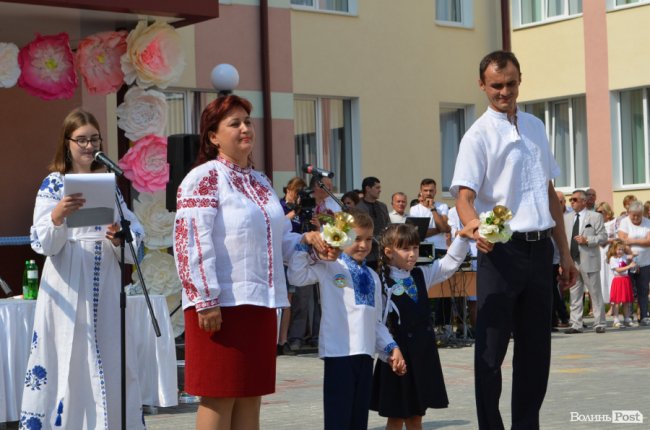 Під гаслом «Вперше»: луцька школа №27 відкрила свої двері. ФОТОРЕПОРТАЖ