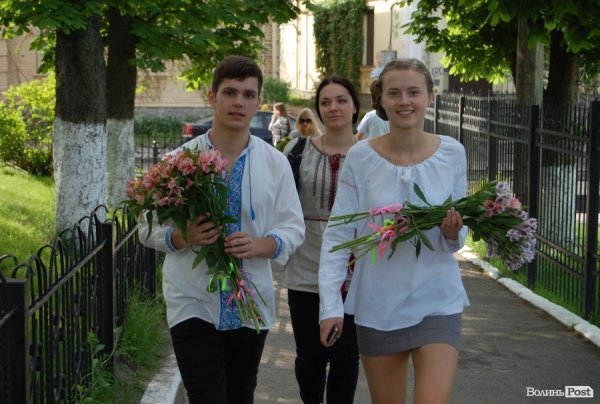 У Луцьку – останній дзвінок для 11-х класів