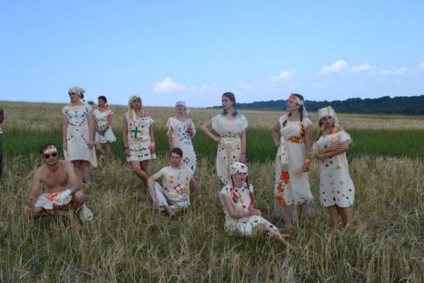 Лучанка влаштувала етно-показ одягу під Києвом. ФОТО. ВІДЕО