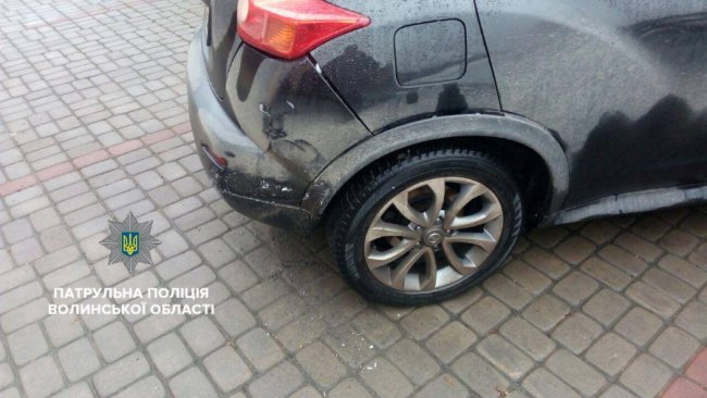 У Луцьку знайшли водія, який на парковці вчинив аварію