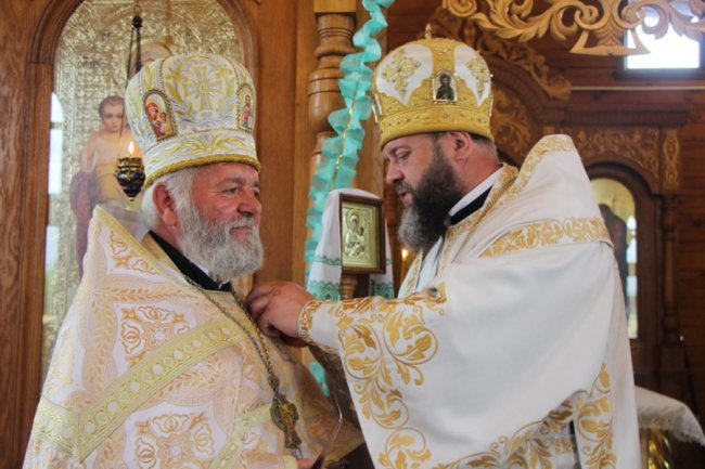 Владика Михаїл вперше відправив святкову службу у волинському селі. ФОТО