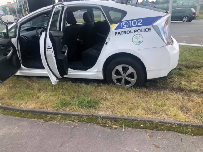 На Рівненській у Луцьку потрапила в аварію машина патрульної поліції. ФОТО