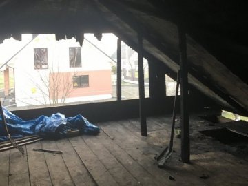 Сім'я з Волині, в якої горів будинок, потребує фінансової допомоги