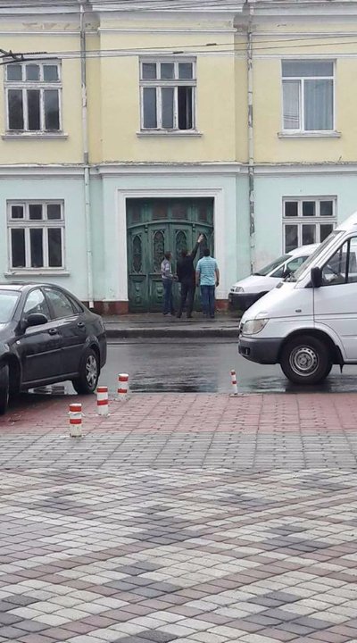 #збережіть_двері: флешмоб у Луцьку