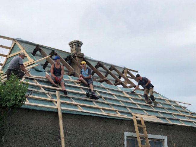 Волиняни відбудовують село на Херсонщині: показали результати за місяць роботи. ФОТО