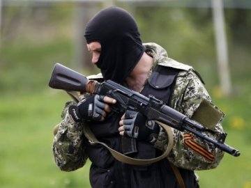 На Донбасі бойовики нарощують сили
