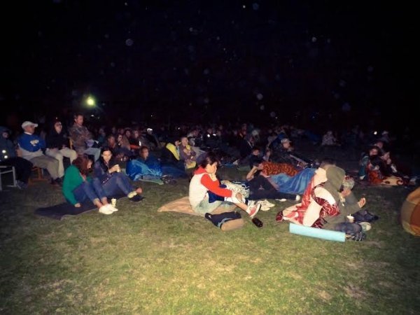 Як «бандерштатівці» дивились фільми під нічним небом. ФОТО