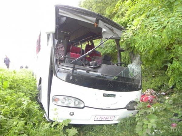 Автокатастрофа під Черніговом: загинули 14 паломників. ФОТО. ВІДЕО