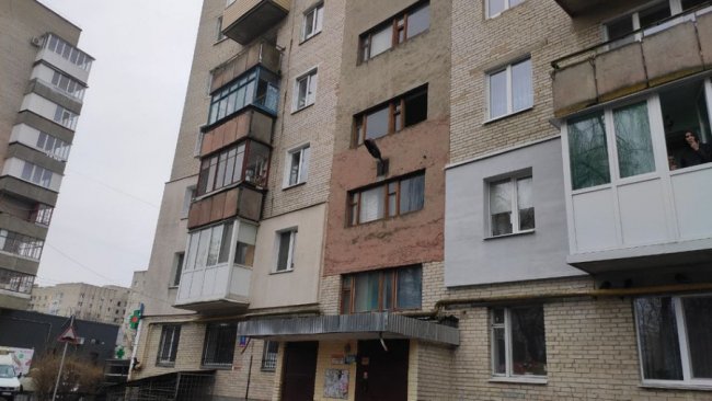 Лучанин, який випав з вікна будинку, скотився зі сходів: деталі. ВІДЕО