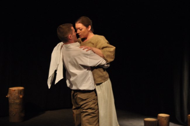 Захист рідного дому та пошуки щастя: що покажуть у театрі у Луцьку 7 – 12 жовтня