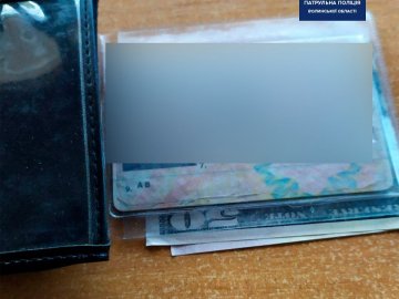 На Волині п'яний водій за 50 доларів намагався відкупитись від поліцейських