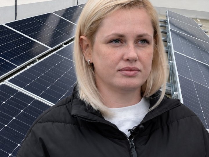 Мешканці двох багатоповерхівок  біля Луцька встановили на даху сонячну електростанцію