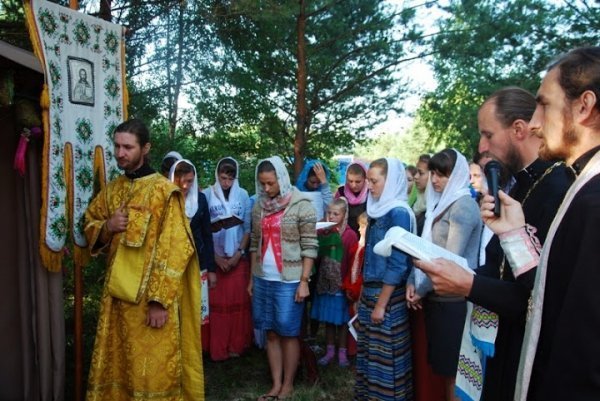Як православних Волині вчили стрільбі, карате та протистояти сектам. ФОТО