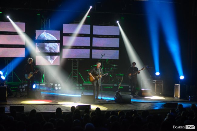 У Луцьку з новим альбомом виступив Арсен Мірзоян. ФОТО