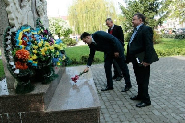 Тягнибок знову їде на Волинь