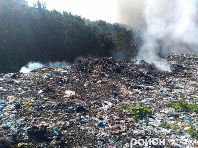 На Волині горить сміттєзвалище. ФОТО