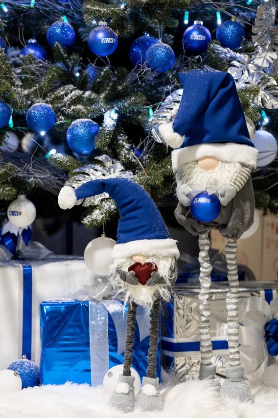 Компанія WEST AUTO HUB вітає волинян з Новим роком та різдвяними святами*