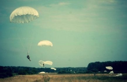 На Волині відбулися масштабні навчання десантників. ФОТО