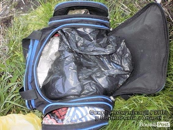 У Володимирі-Волинському на вулиці знайшли сумку з гранатою. ФОТО