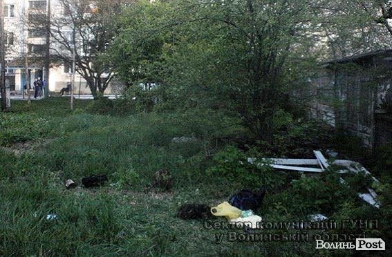 У Володимирі-Волинському на вулиці знайшли сумку з гранатою. ФОТО