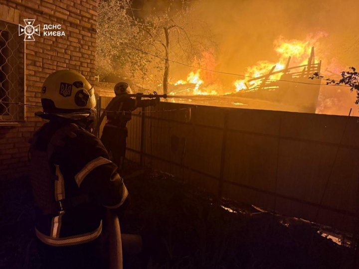 Зеленський: росіяни просять тишу на 9 травня, а самі б’ють кожного дня по Україні