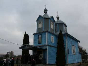 Владика Михаїл очолив службу у храмі біля Луцька