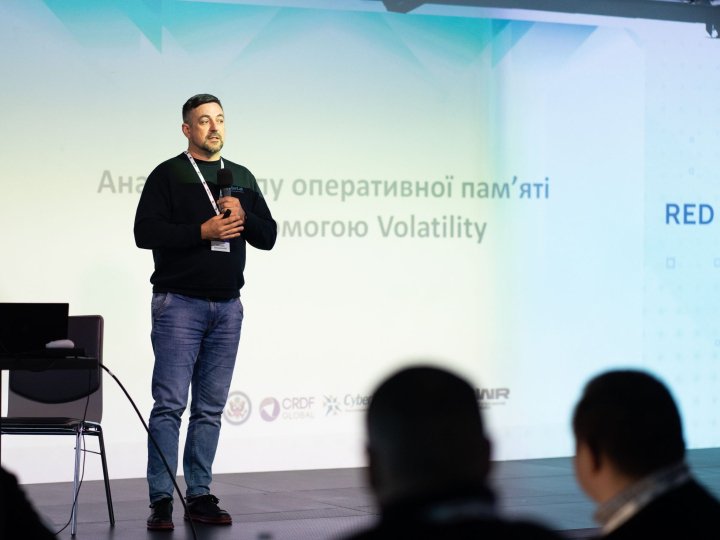 У Луцьку розблоковують телефони: для родин загиблих та зниклих безвісти послуга безкоштовна