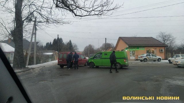 У Луцьку інкасаторське авто потрапило в ДТП. ФОТО