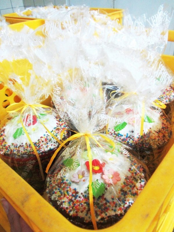 «ТЕРЕМНО ХЛІБ» благословили на виробництво великодніх пасок*