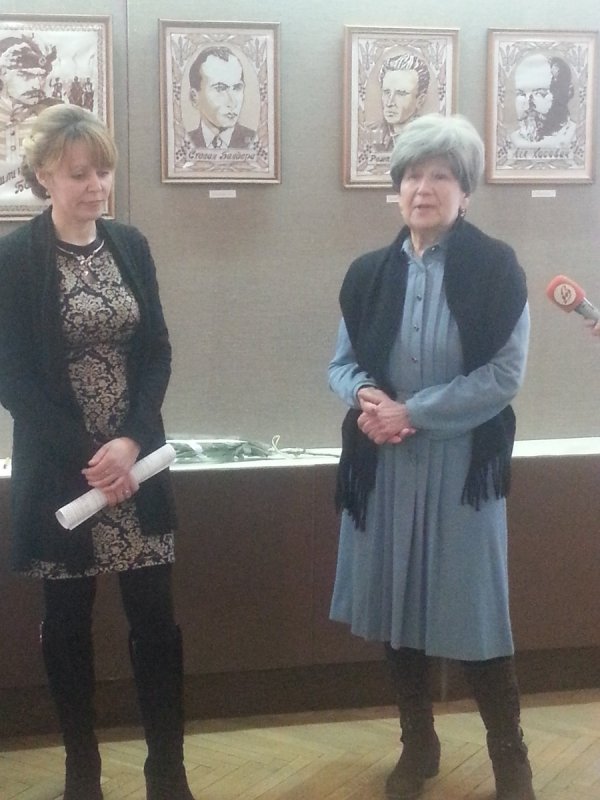 Вишиті портрети відомих українців представили у Луцьку. ФОТО