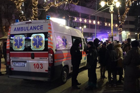 В Івано-Франківську під час відкриття ялинки травмувалась студентка