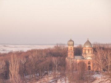 Волинське містечко перетворилося у засніжену казку
