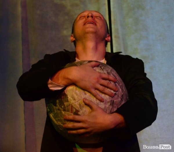 Театр «Гармидер» «збожеволів» на сцені. ФОТО  