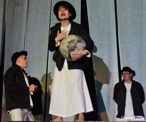 Театр «Гармидер» «збожеволів» на сцені. ФОТО  